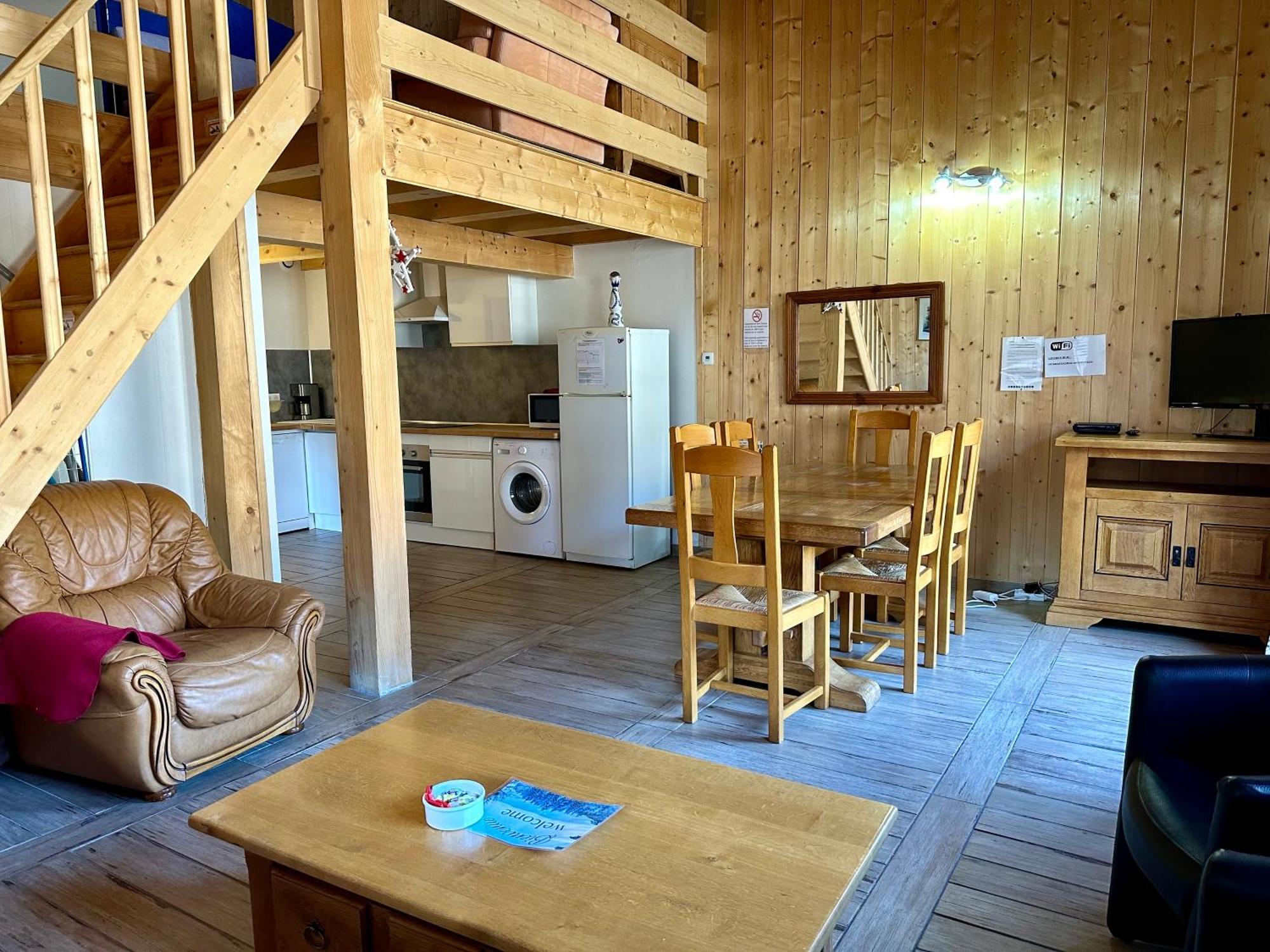 Charlotte T3 Mezzanine Apartment Courchevel